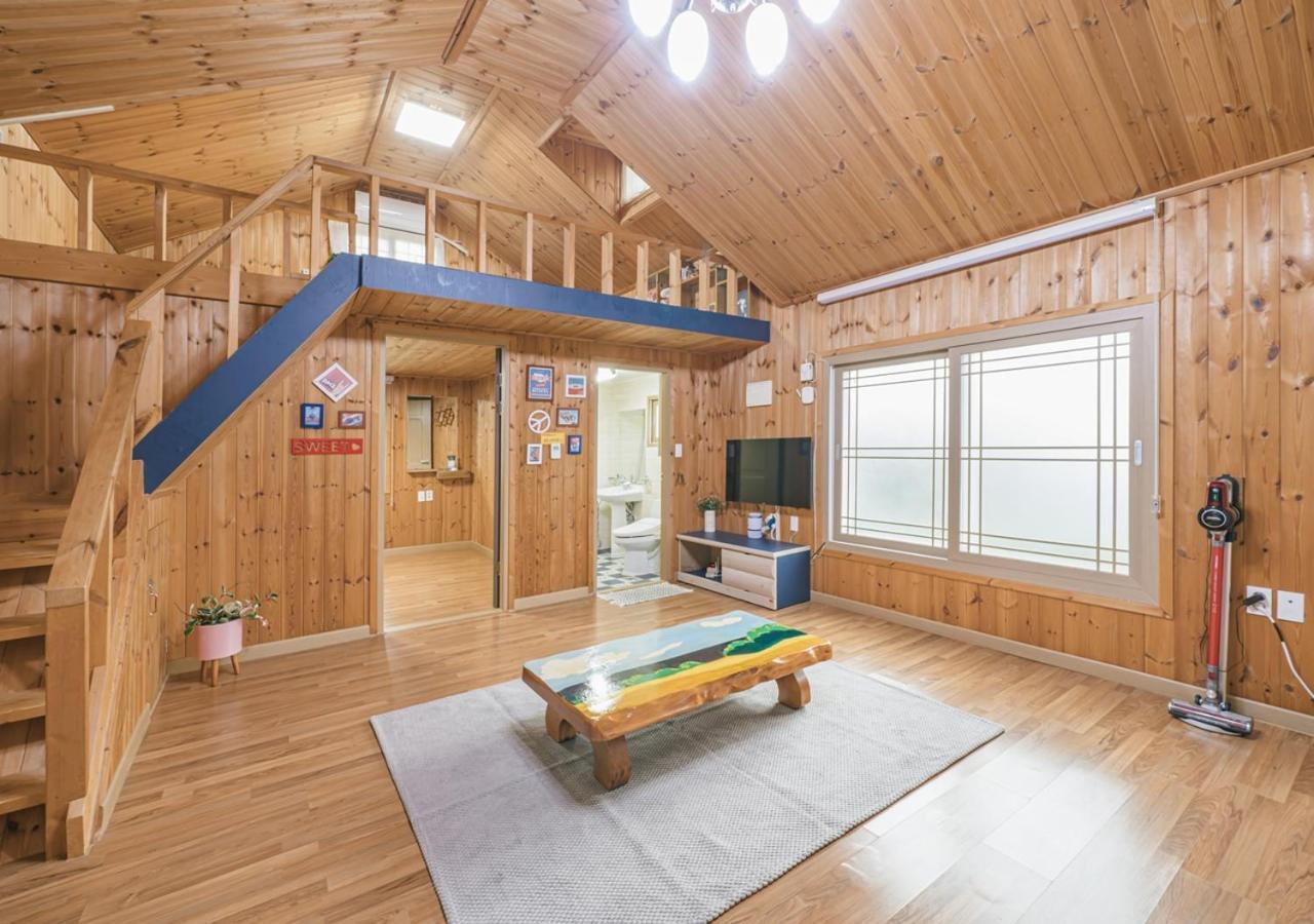 Jeju Haepoomdal Pension Exterior foto